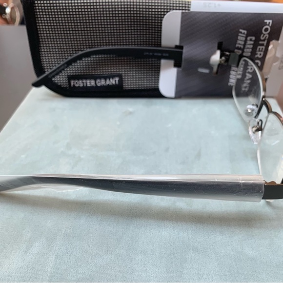 Readers +1.25 Foster Grant Carbon Fiber - Picture 4 of 5